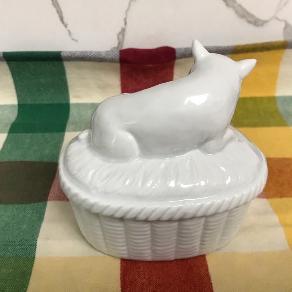 Vintage Porcelain Pig Lidded Oval Picnic Basket Trinket Box Japan - Picture 6 of 6